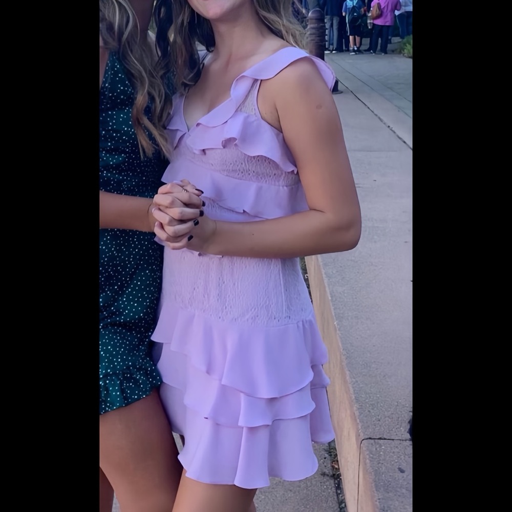 Adorable purple dress!! perfect for hoco or summer